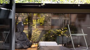 Apartemen Comfort | Teras/patio