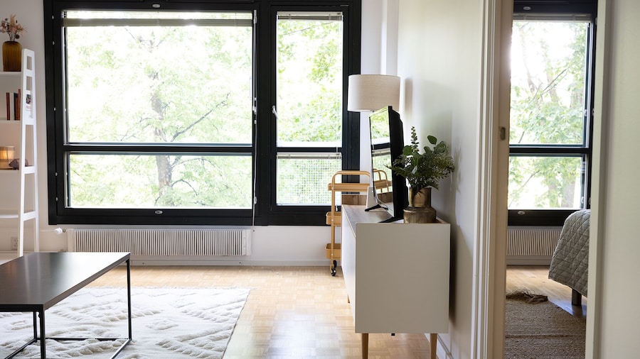 2ndhomes 2BR Center Apartment w Balcony