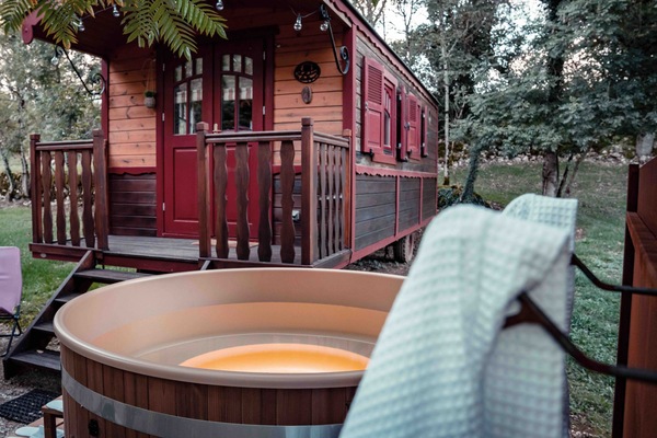 Bain à remous extérieur