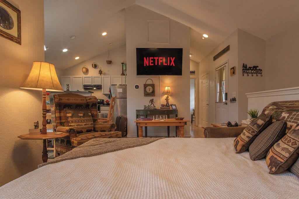 3 bedrooms, iron/ironing board, travel crib, WiFi