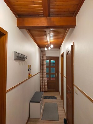 Interior - Forest edge gîte (Maisonsgoutte)