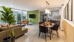 Apartemen Superior | Ruang makan