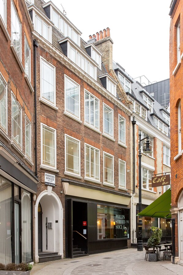 Exterior - 2 Bed 2 Bath Apartment Off Regent Street (London)