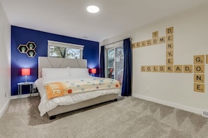 6 bedrooms, desk, iron/ironing board, WiFi