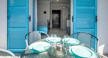 Lovely studio apartment located in the heart of the village