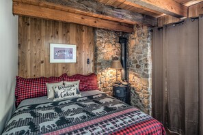 2 slaapkamers, een bureau, een strijkplank/strijkijzer, gratis wifi