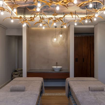 Couples treatment rooms, body treatments, hydrotherapy, aromatherapy