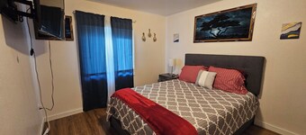 Inviting home, with large yard and free parking