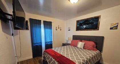 Inviting home, with large yard and free parking