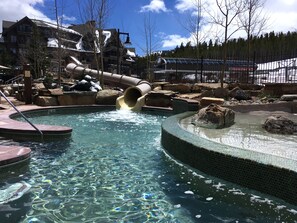 Piscina coperta, piscina all'aperto