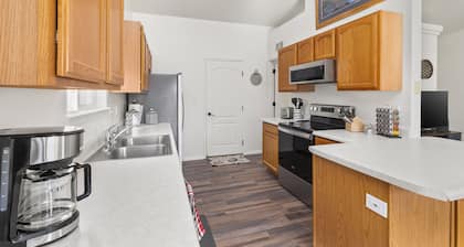 Close to Parks, shopping, hospitals and more in a quiet neighborhood