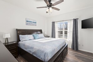 3 chambres, fer et planche à repasser, Wi-Fi gratuit, draps fournis