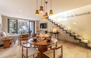 Premium Apartment | Dining room