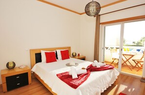 2 bedrooms, in-room safe, iron/ironing board, free WiFi