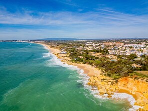 Beach - Villa with Private Pool and BBQ in Galé (Albufeira)