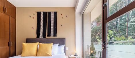 3 slaapkamers, een kluis op de kamer, individueel gedecoreerd