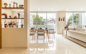 Elite Apartment | Dining room