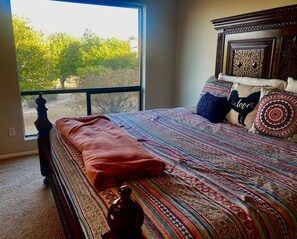 3 bedrooms, desk, iron/ironing board, free WiFi