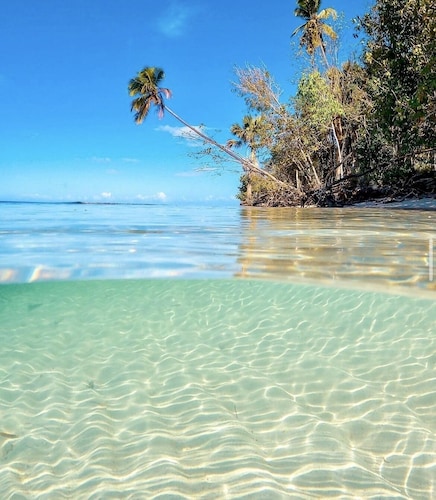 2-BR Modern Oceanfront APT. Pool - 5 min from Playa Sucia & Lighthouse