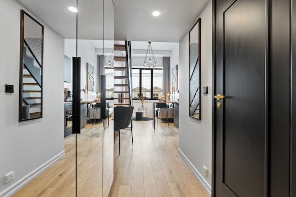 Loft (Homey Studio - Loft for 4) | Decoració individual i mobiliari individual