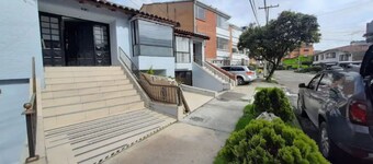 Wonderful House so close to the Mall Unicentro