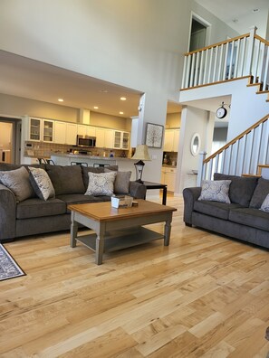 Smart TV - Southern Bell in the Pines!! Family friendly with beautiful scenery!! (Klamath Falls)