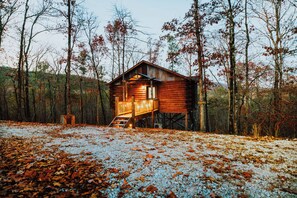 Exterior - Firefly Treehouse - Starlight Haven (Hot Springs)