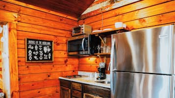 Fridge, microwave, oven, coffee/tea maker