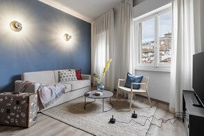 Apartamento conforto | Espaço de trabalho para notebook, Wi-Fi de cortesia, roupa de cama