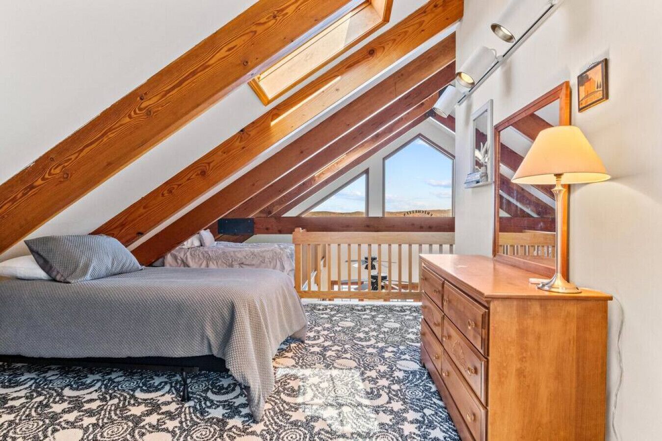 2 bedrooms, iron/ironing board, travel cot, free WiFi