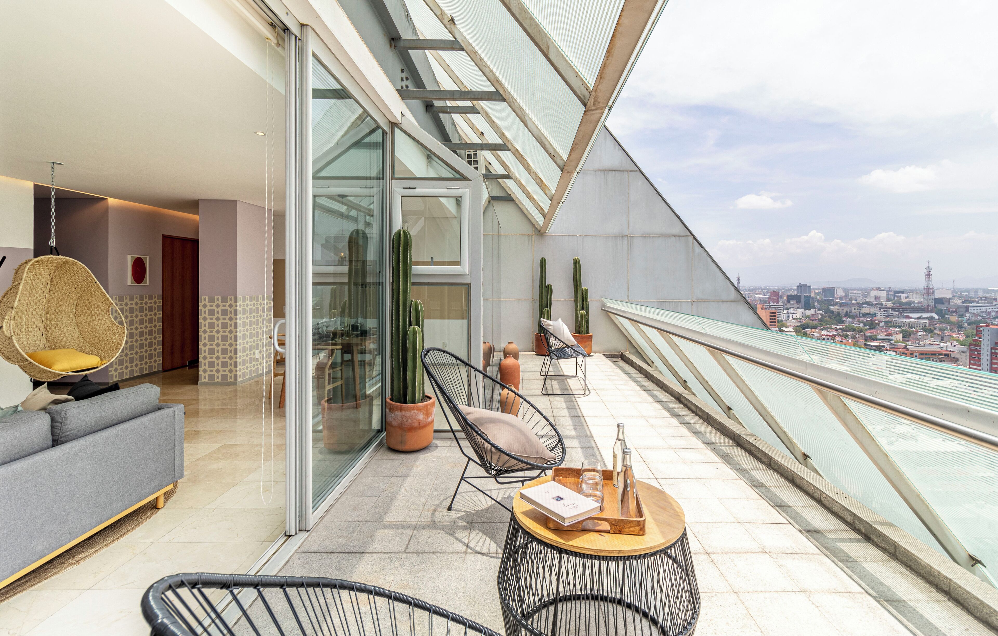 エクスクルーシブ アパートメント | 専用キッチン | 大型冷蔵庫、電子レンジ、オーブン、コンロ