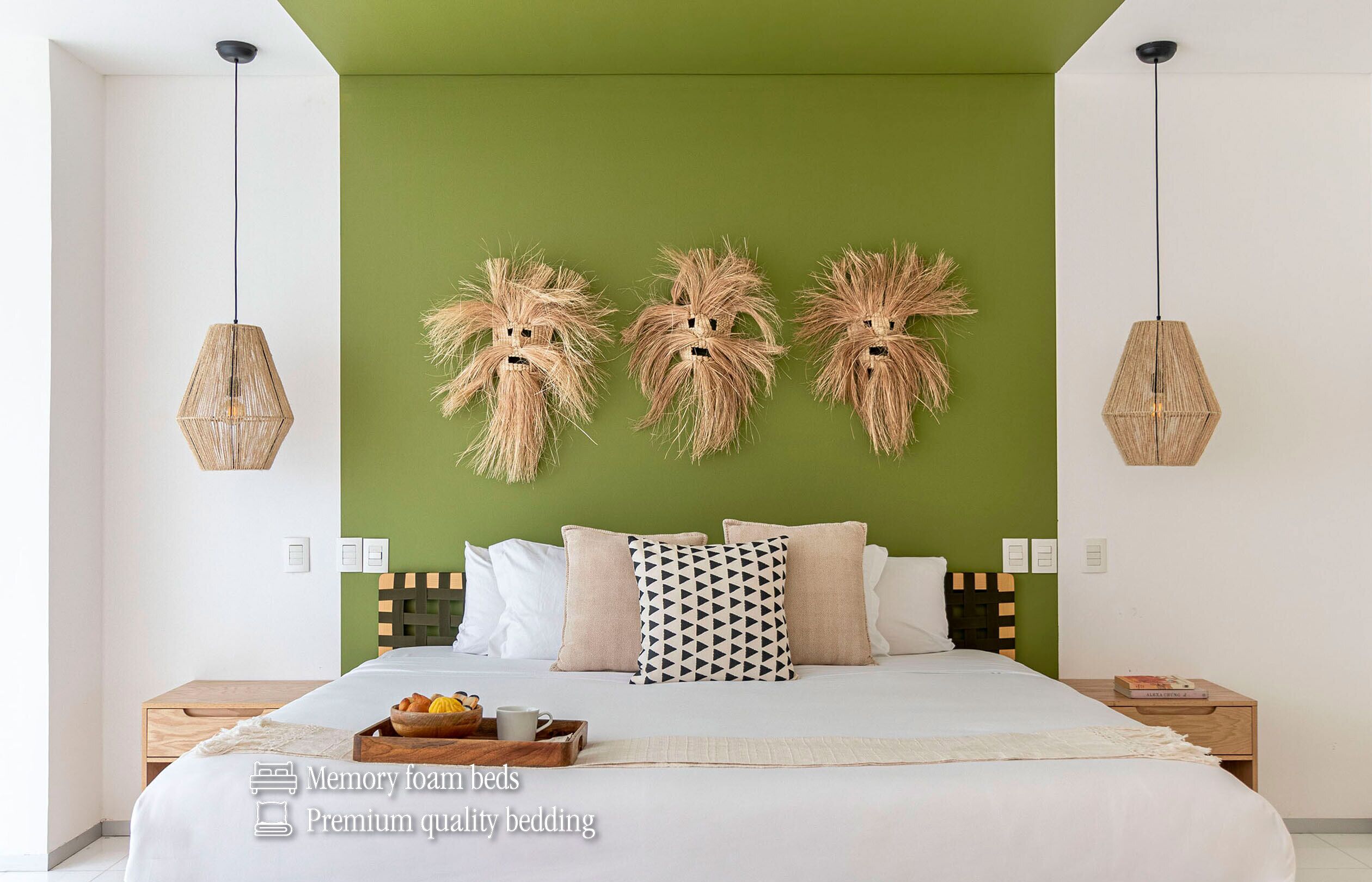 Classic-Apartment | Allergikerbettwaren, Zimmersafe, individuell dekoriert, Schreibtisch