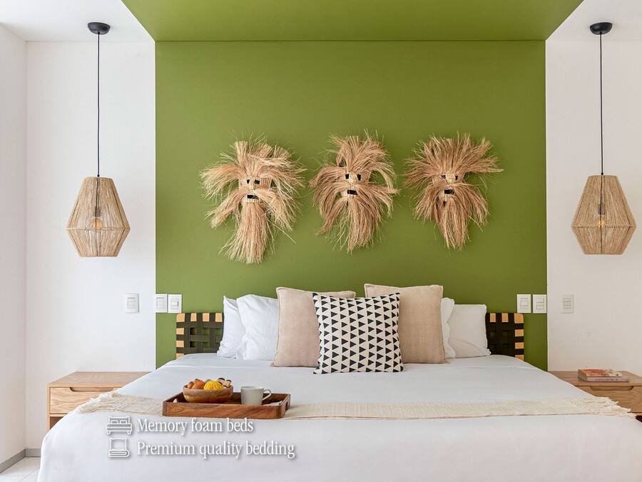 Classic Apartment | Hypo-allergenic bedding, in-room safe, individually decorated, desk