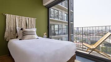 ๋ญ์
๋ฆฌ ์ํํธ | 2 ๊ฐ์ ์นจ์ค, ๊ณ ๊ธ ์นจ๊ตฌ, ๊ฐ์ค ๋ด ๊ธ๊ณ , ๊ฐ๊ฐ ๋ค๋ฅธ ์คํ์ผ์ ์ธํ
๋ฆฌ์ด