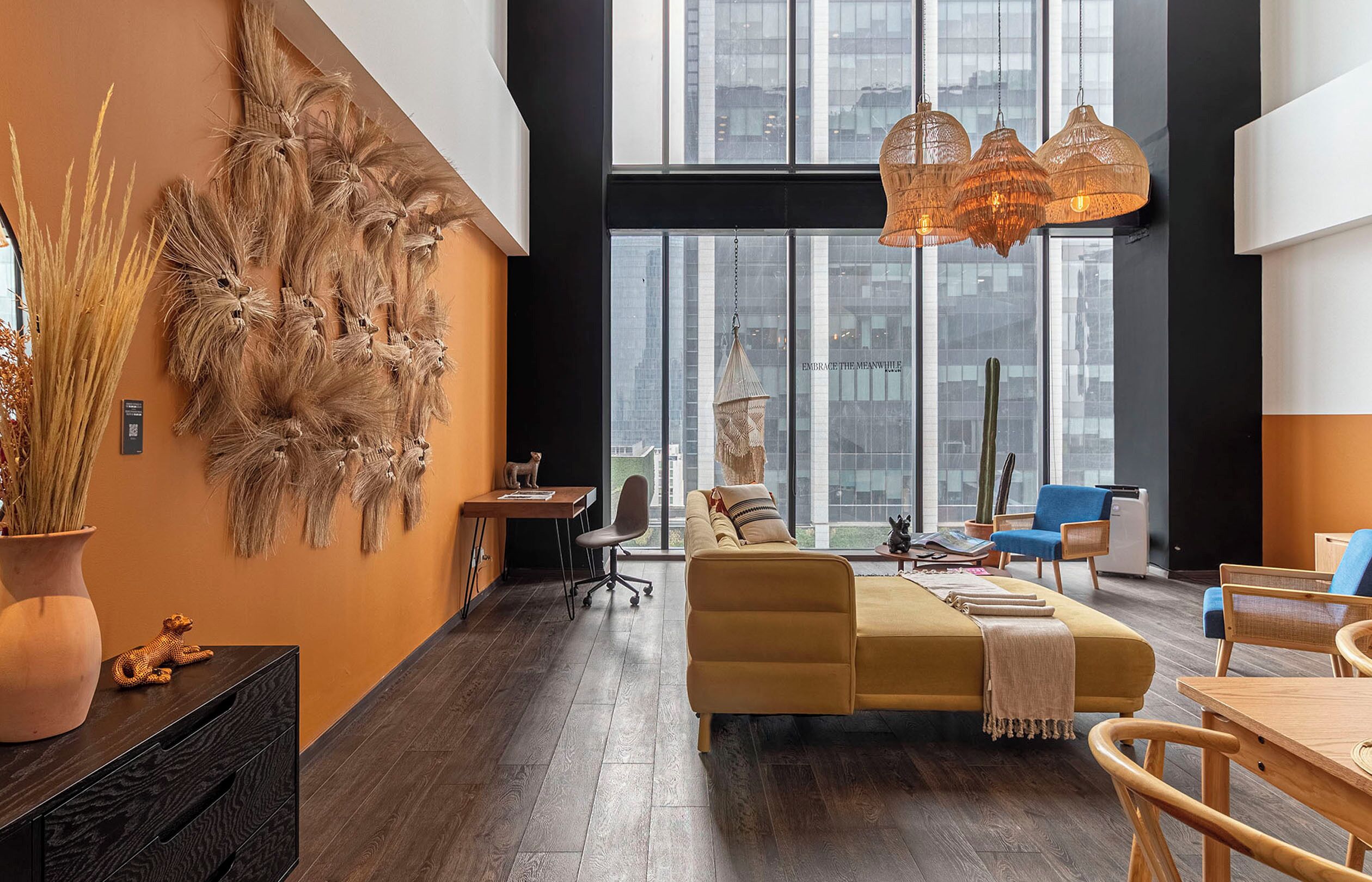 华丽公寓 | 起居区 | 50-英寸LED 电视（配备有线频道）、电视、加热地板