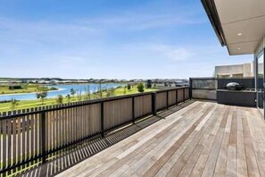 Terrace/patio - Reflections at Lonsdale (Point Lonsdale)