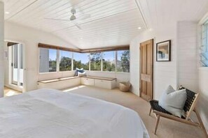 4 bedrooms, WiFi, bed sheets - Ripview in Old Lonnie (Point Lonsdale)