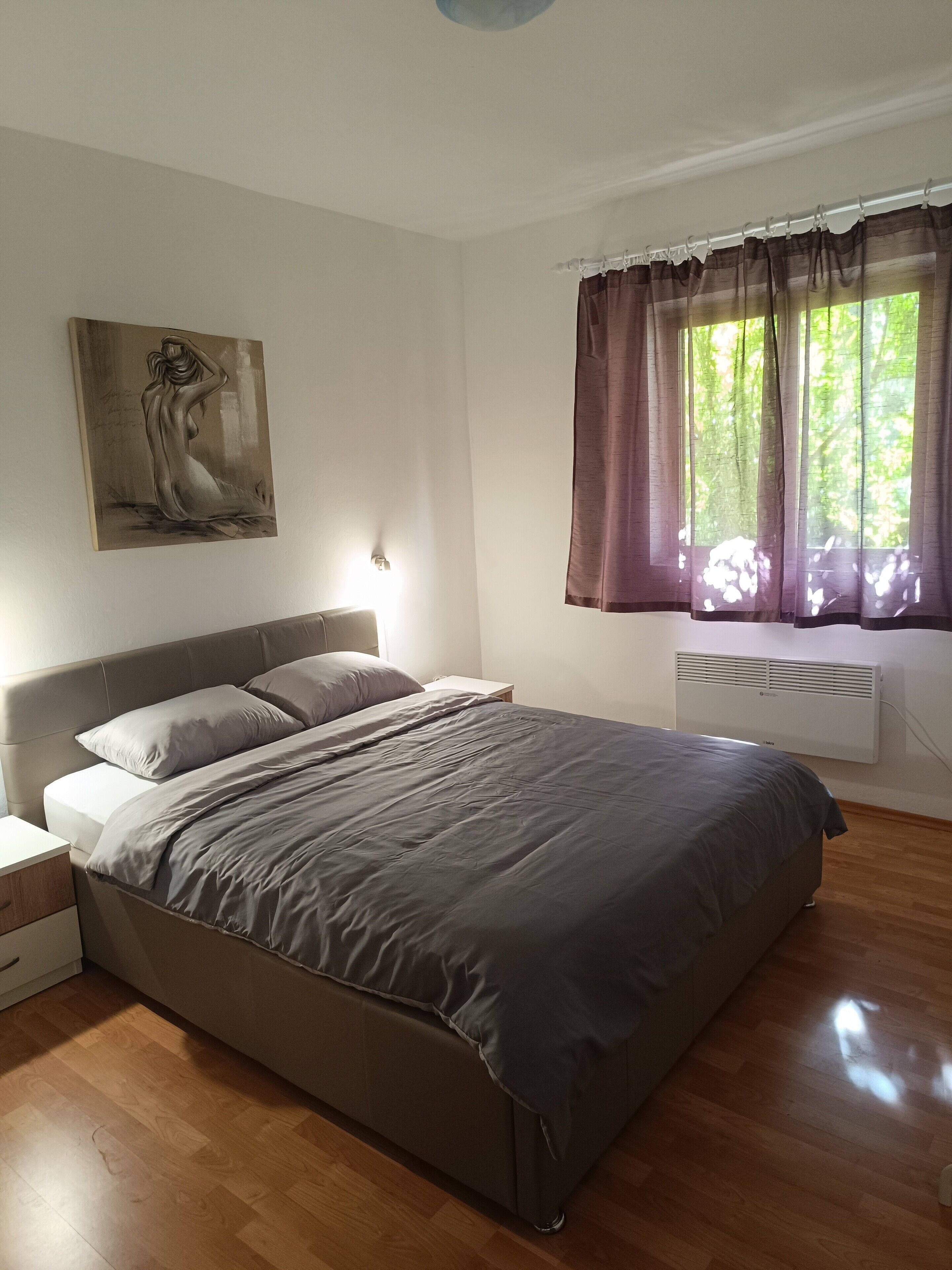 2 slaapkamers, een strijkplank/strijkijzer, wifi, beddengoed