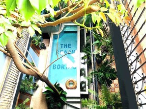 Exterior detail - Arias Room Nº 5 (Ciudad de Panamá)