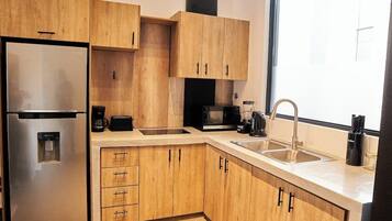 Fridge, microwave, coffee/tea maker, electric kettle