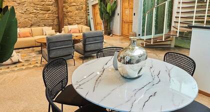 Amazing villa with private splash pool and beach