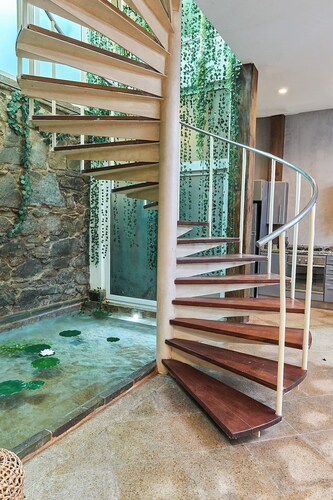 Amazing villa with private splash pool and beach