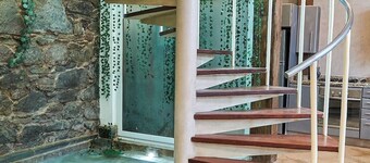 Amazing villa with private splash pool and beach