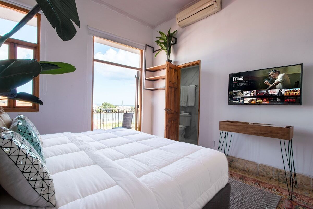 Fer et planche à repasser, Wi-Fi gratuit, draps fournis