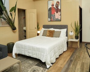 Iron/ironing board, free WiFi, bed sheets - AMAZING location with pool and rooftop A2 (Ciudad de Panamá)