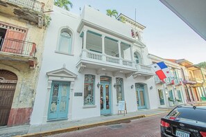 Exterior - AMAZING location with pool and rooftop A2 (Ciudad de Panamá)