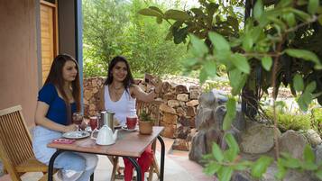 Family Triple Room | Teres/patio