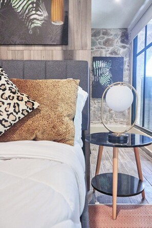 1 habitación, tabla de planchar con plancha, wifi gratis y ropa de cama 