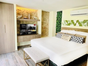 Iron/ironing board, free WiFi, bed sheets