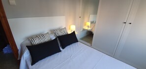 3 bedrooms, iron/ironing board, travel cot, free WiFi